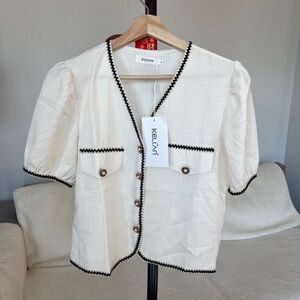 Elegant Short-Sleeve Blouse | Textured Fabric | Button Front | Size M